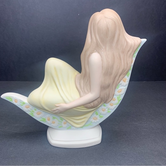 Goebel Vintage Figure Awakening Limited Edition Artist Signature Laszlo Ispanky - Picture 2 of 5